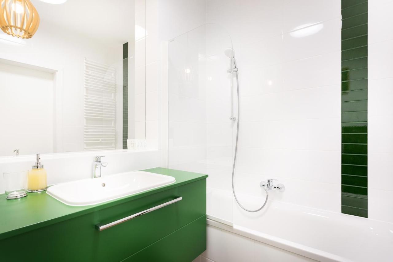 H2 Apartment- Gasiorowskich 4 - Parking Podziemny - Self Check In 24H - Mtp Targi - Pkp - Sklep Netto W Budynku พอซนาน ภายนอก รูปภาพ