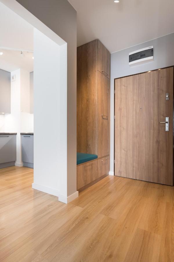 H2 Apartment- Gasiorowskich 4 - Parking Podziemny - Self Check In 24H - Mtp Targi - Pkp - Sklep Netto W Budynku พอซนาน ภายนอก รูปภาพ